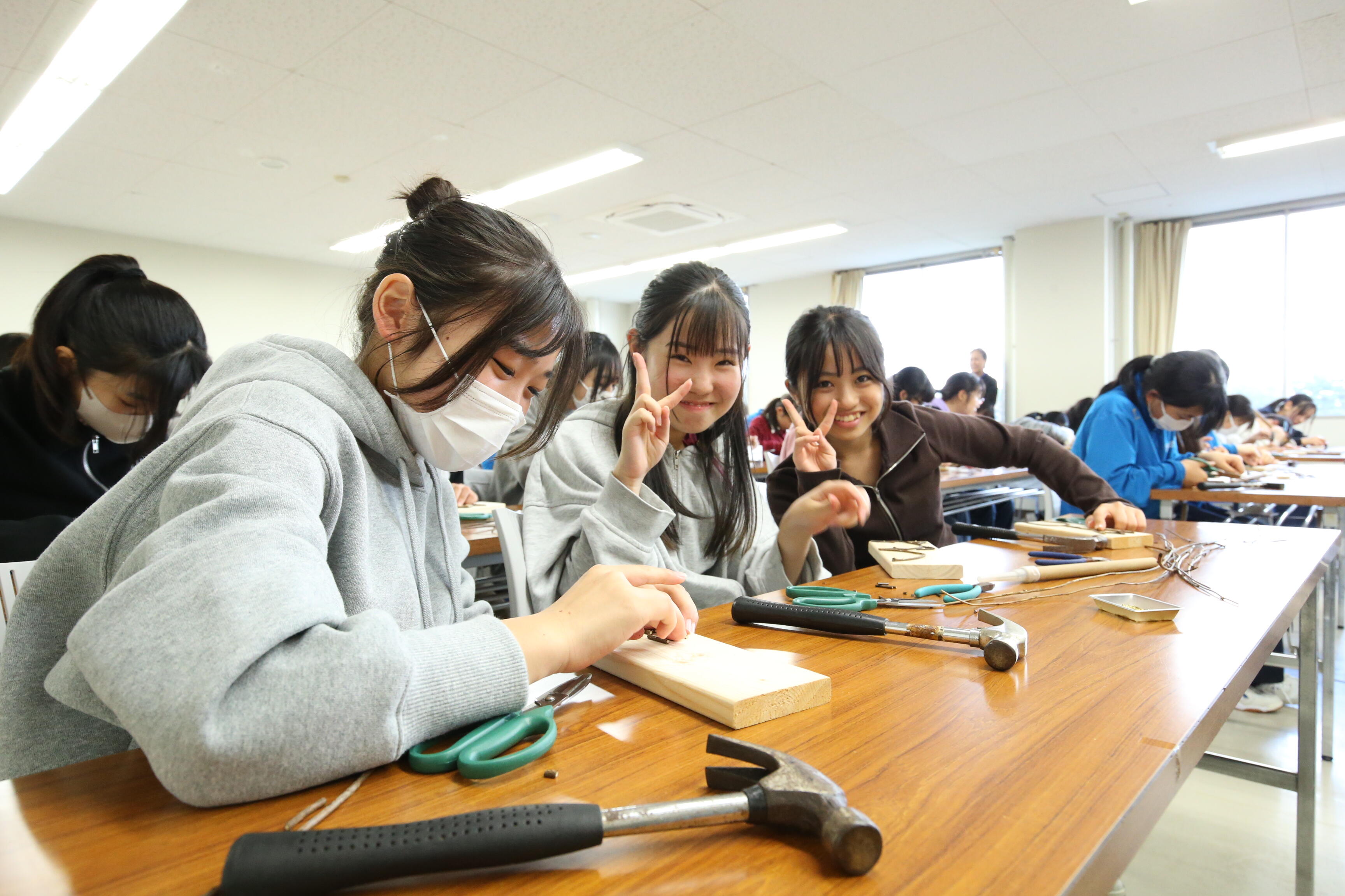 https://www.jhs.tohoku-gakuin.ac.jp/info/content/f2c4bb4c158f81e4b9b062cf6ca5a81ee3952401.JPG